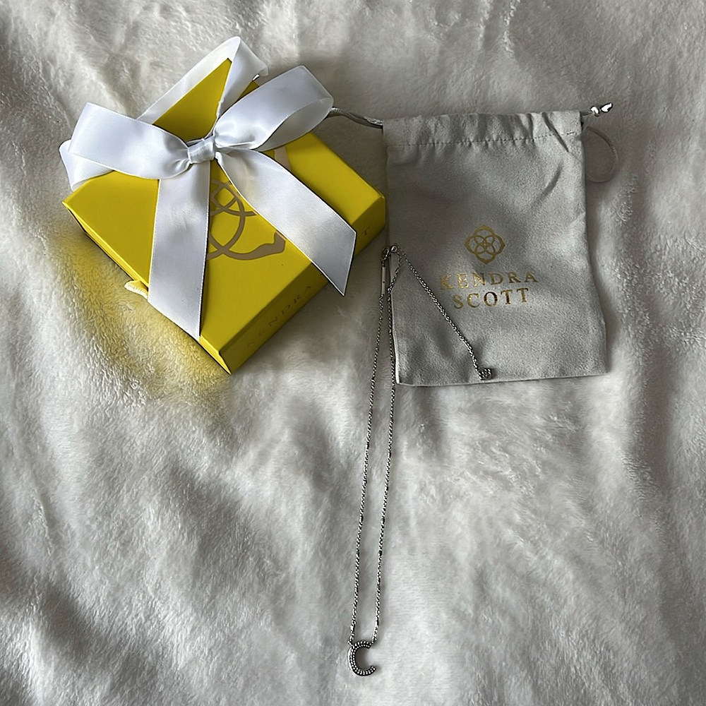 Kendra Scott Necklace
